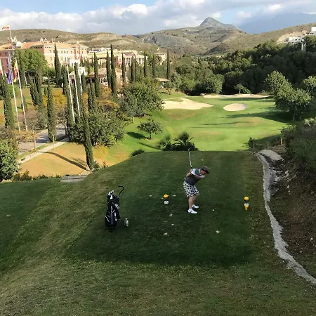 Flamingos Tee 6 Daire Estepona